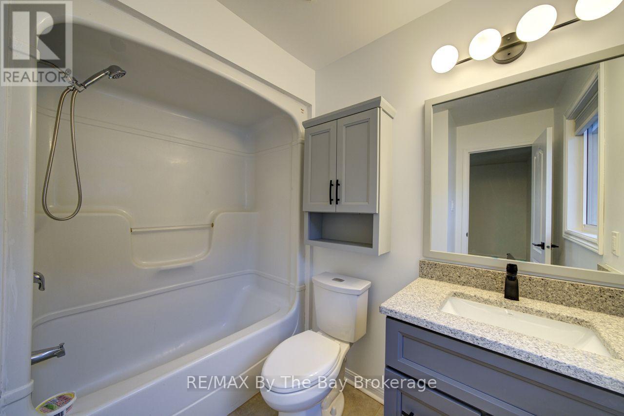 65 Rose Valley Way, Wasaga Beach photo 12