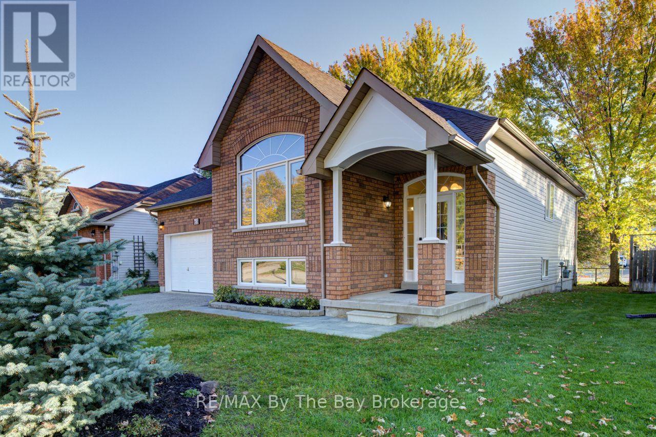 65 Rose Valley Way, Wasaga Beach photo 2
