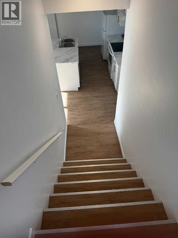 5, 212 1 Avenue E, Brooks — photo 2