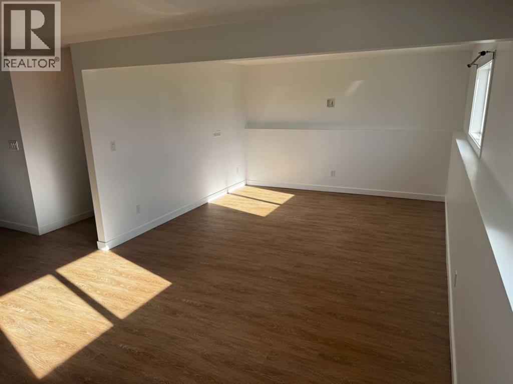 5, 212 1 Avenue E, Brooks — photo 3
