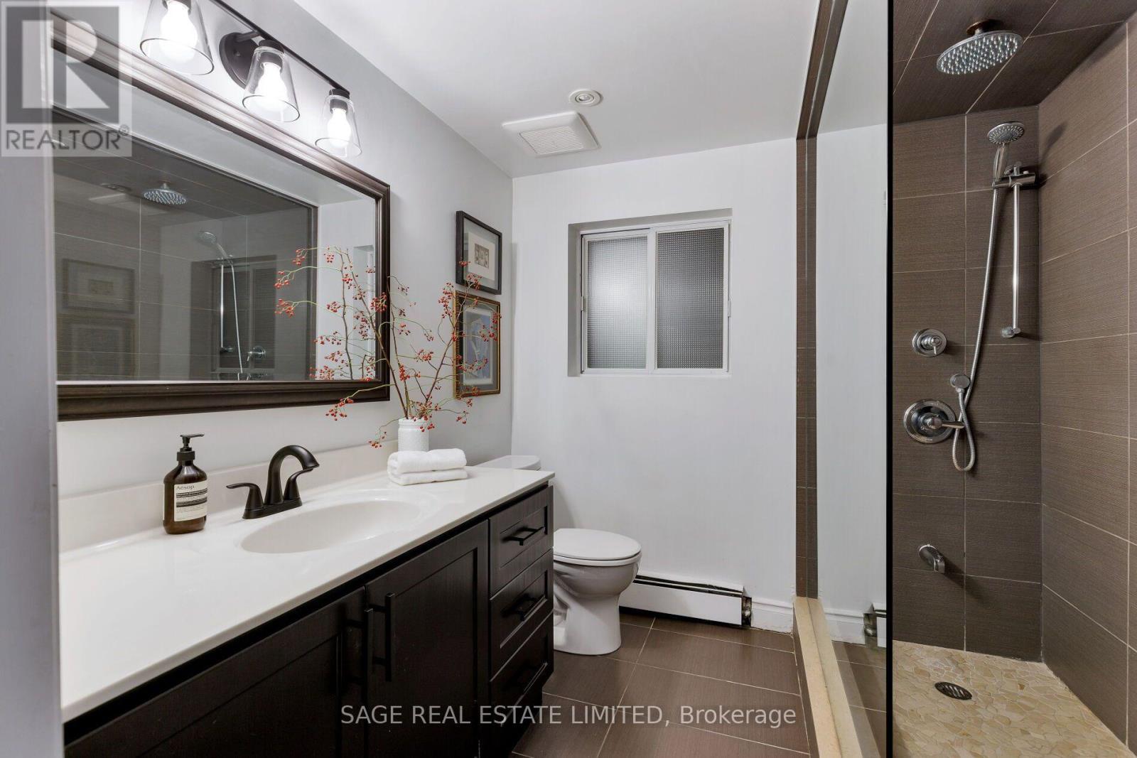 232 Castlefield Avenue, Toronto, ON photo 46