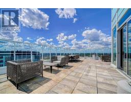 18 - 19 Bathurst Street, Toronto, ON M5V0N2 Photo 11