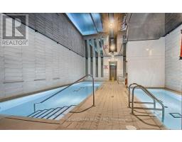 18 - 19 Bathurst Street, Toronto, ON M5V0N2 Photo 8