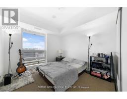 1417 - 120 Varna Drive, Toronto, ON M6A1N3 Photo 9