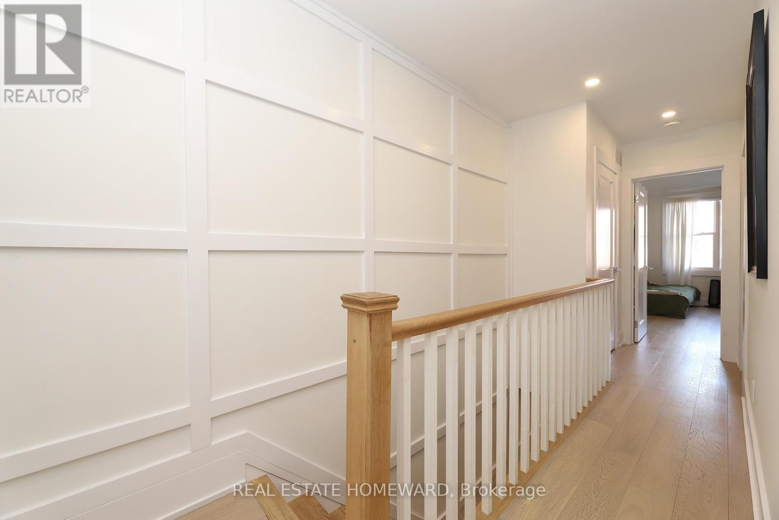 31 WOODROW AVENUE - 14