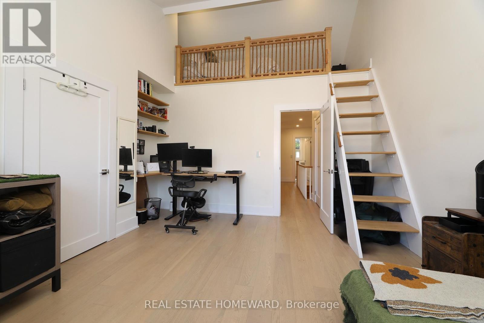 31 WOODROW AVENUE - 20