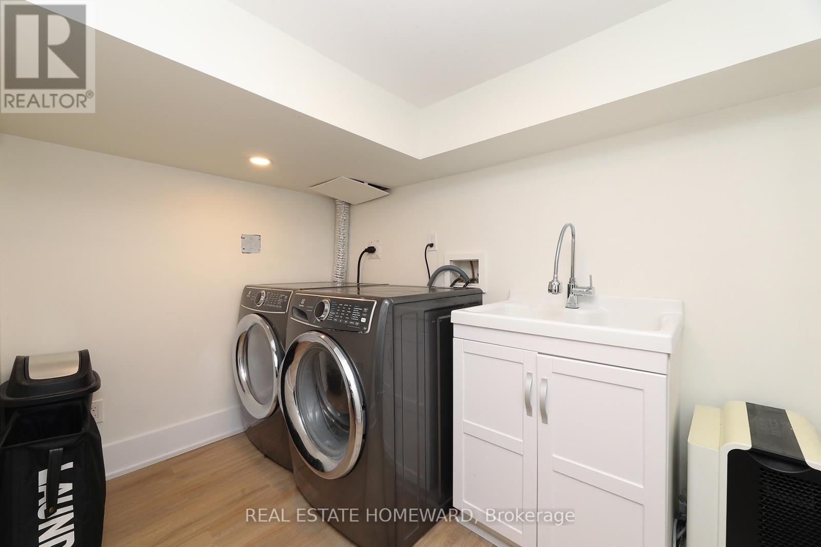 31 WOODROW AVENUE - 27