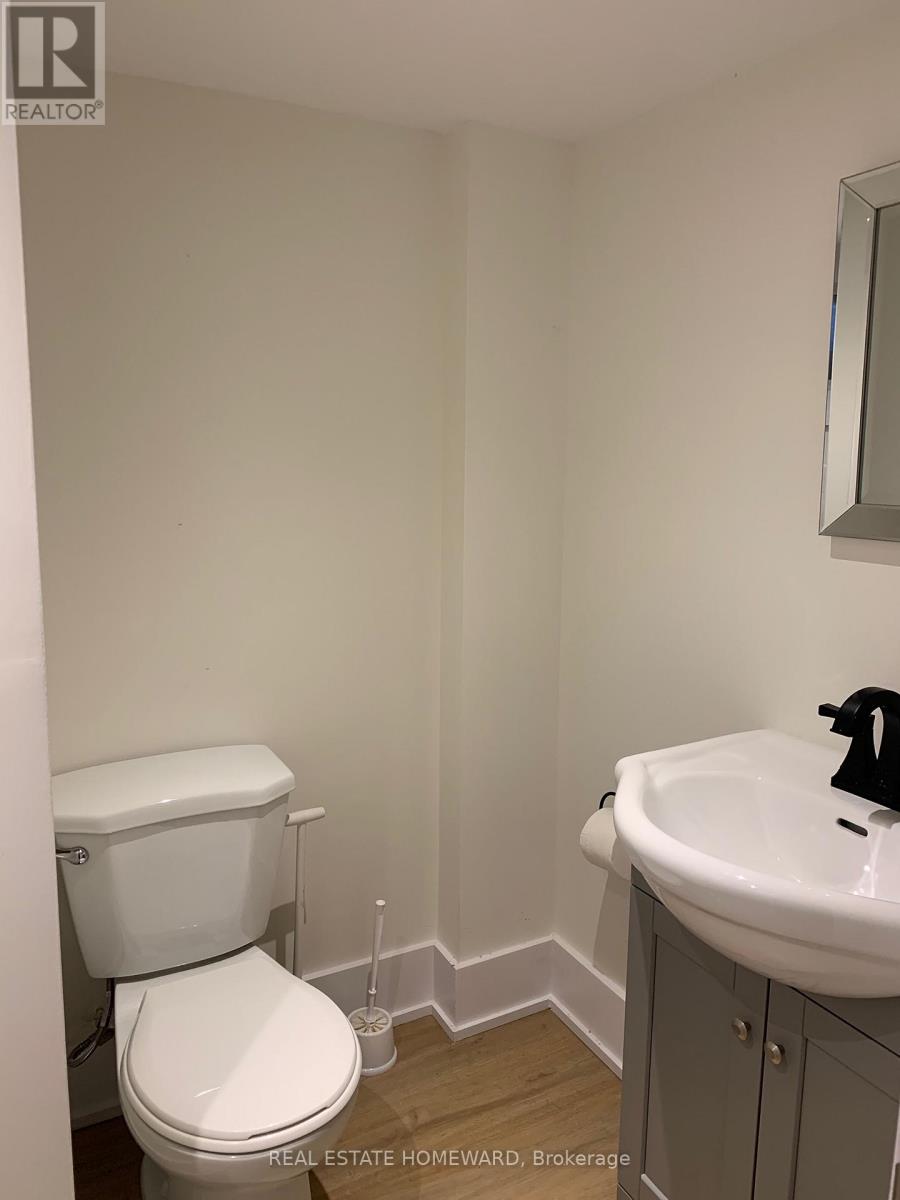 31 WOODROW AVENUE - 37