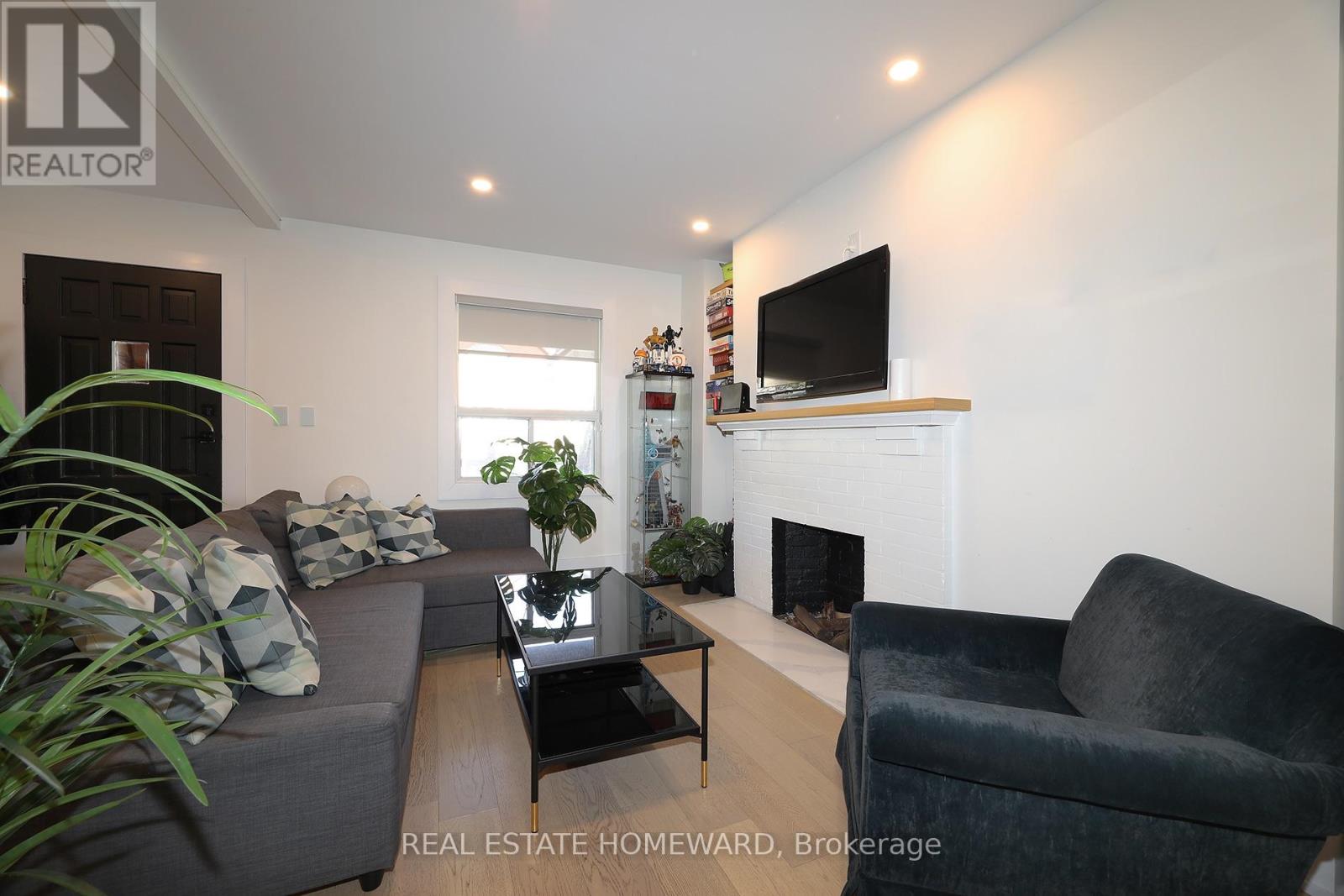 Photo of 31 WOODROW AVENUE