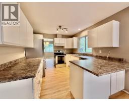 1304 Kearton Road, Gibsons, BC V0N1V4 Photo 12