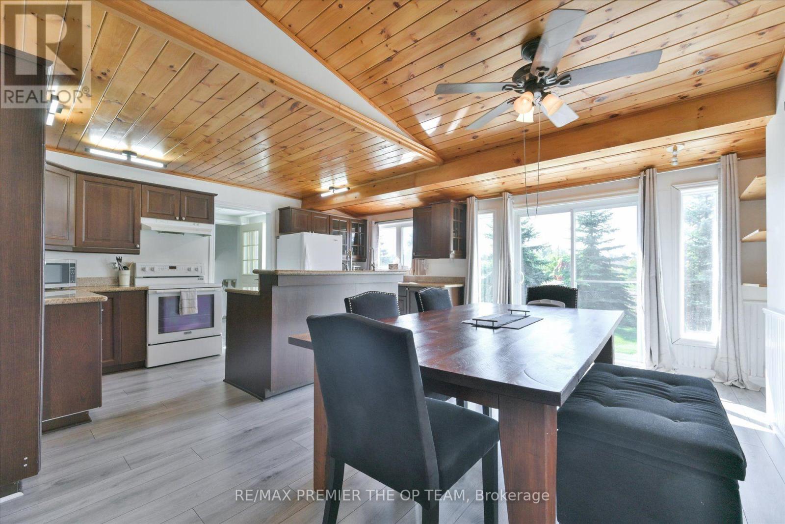 1881 Gilford Road, Innisfil, ON photo 6