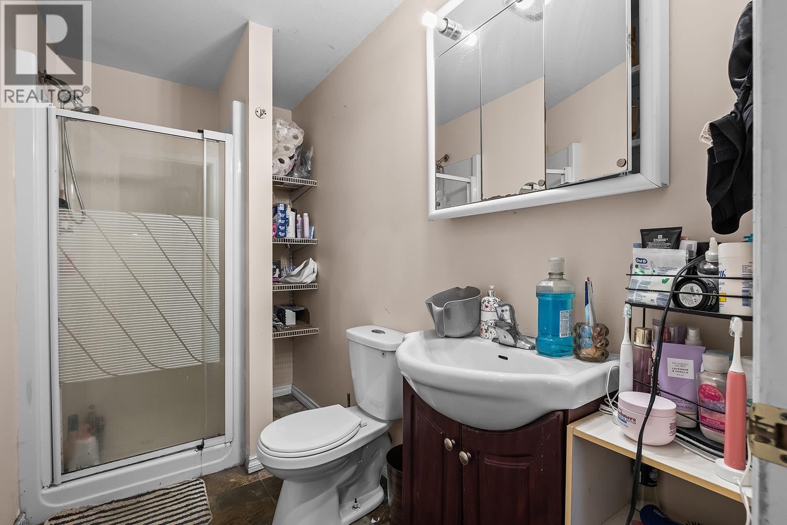  533 Harrop Avenue, Kelowna