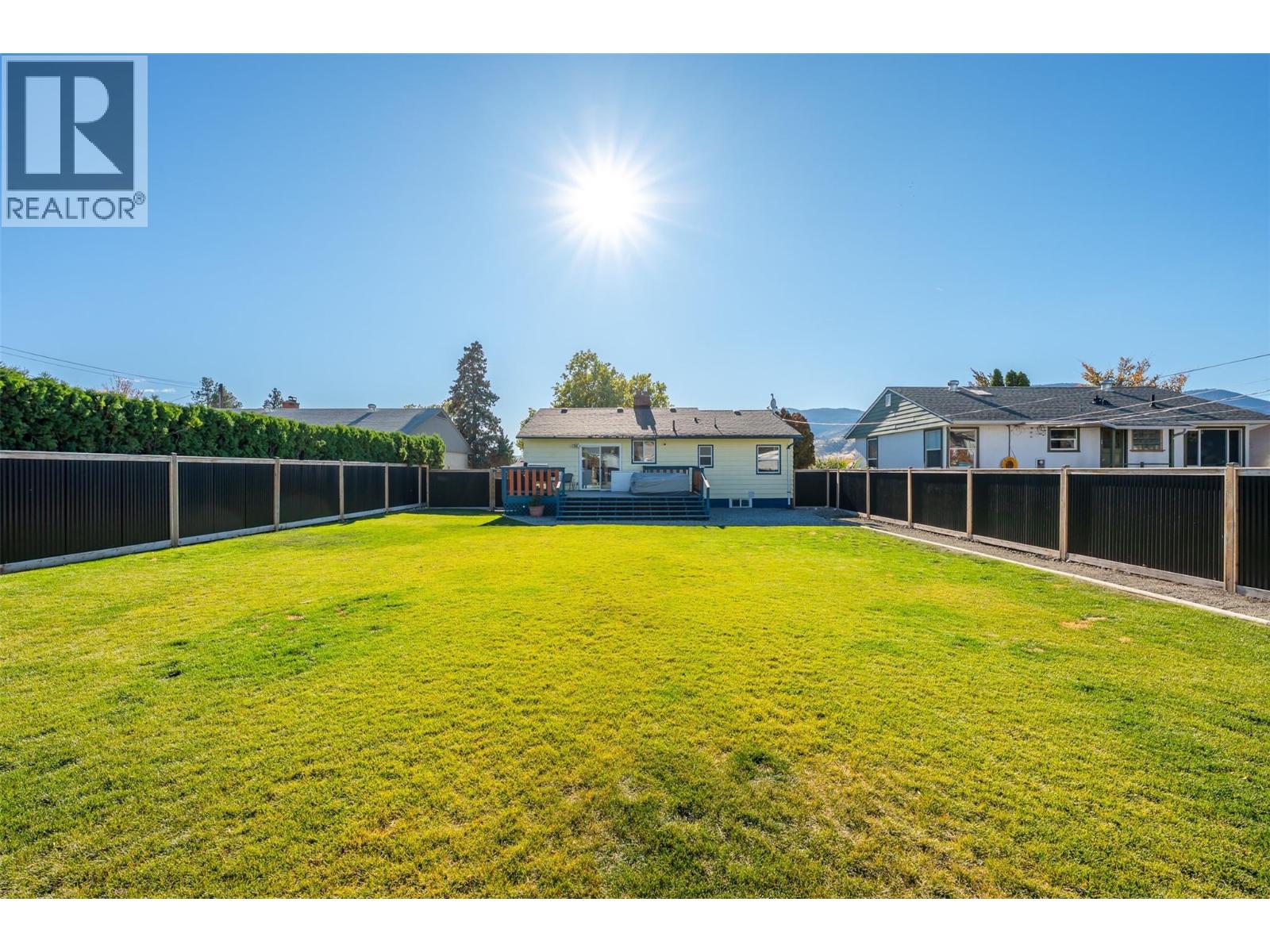 215 Windsor Avenue, Penticton