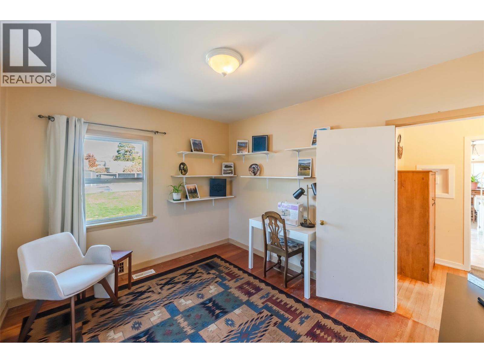 215 Windsor Avenue, Penticton