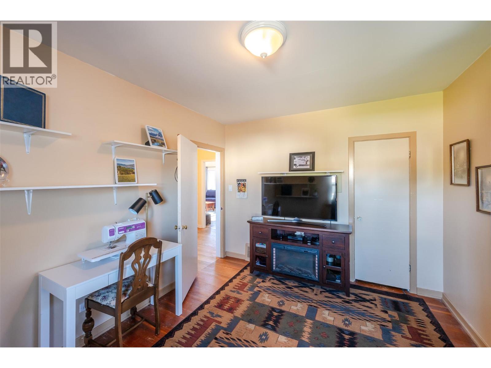 215 Windsor Avenue, Penticton