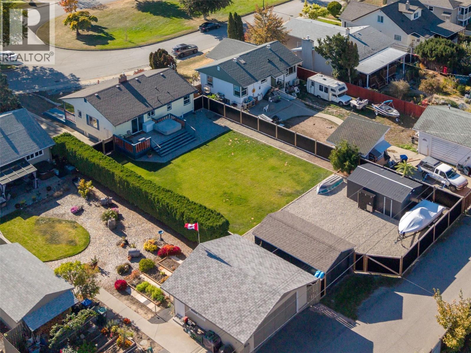215 Windsor Avenue, Penticton