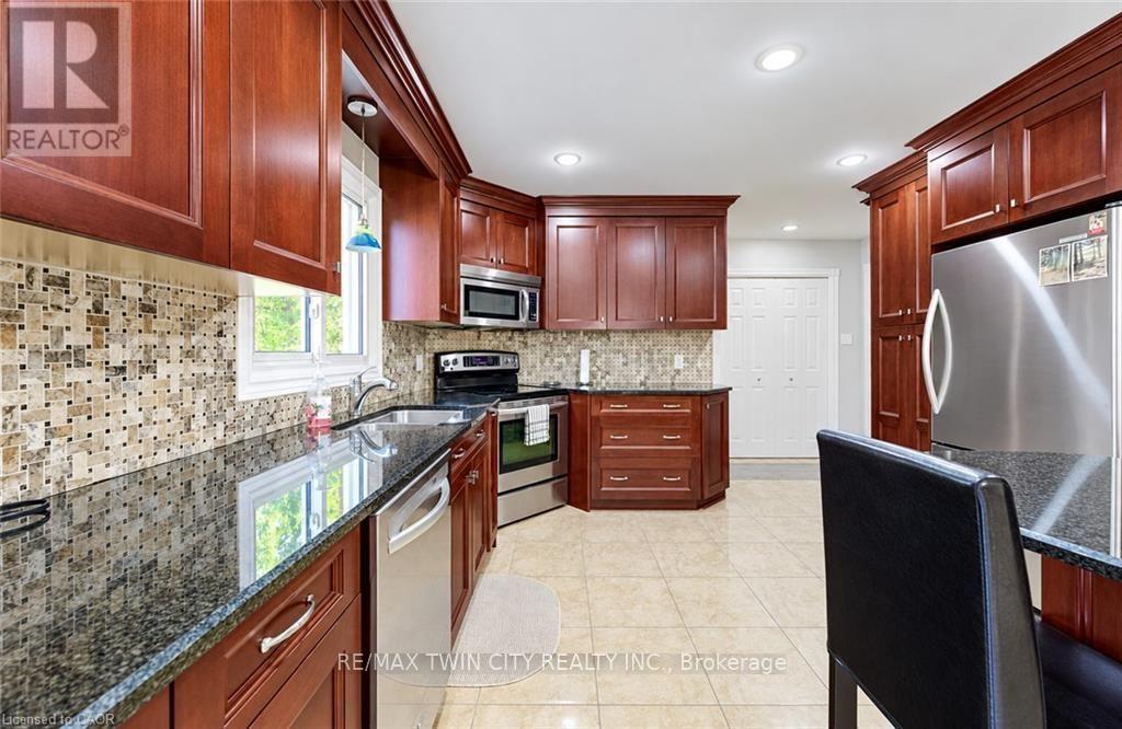 499 EAST RIVER Road, Brant, ON photo 18