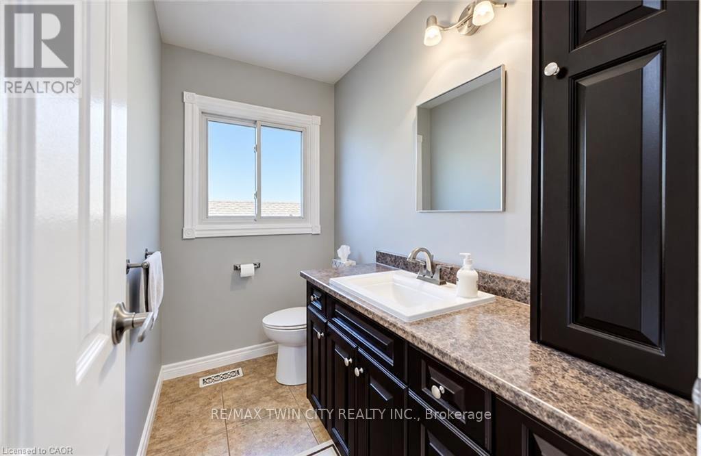 499 EAST RIVER Road, Brant, ON photo 21