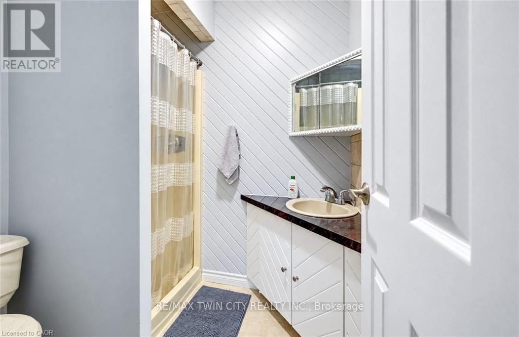 499 EAST RIVER Road, Brant, ON photo 24