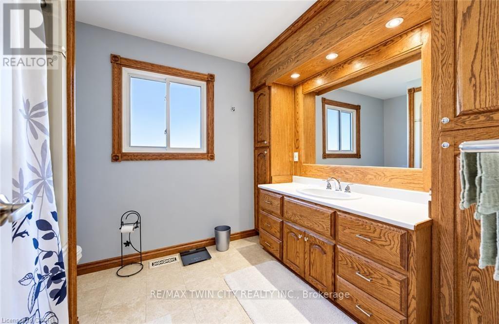 499 EAST RIVER Road, Brant, ON photo 29