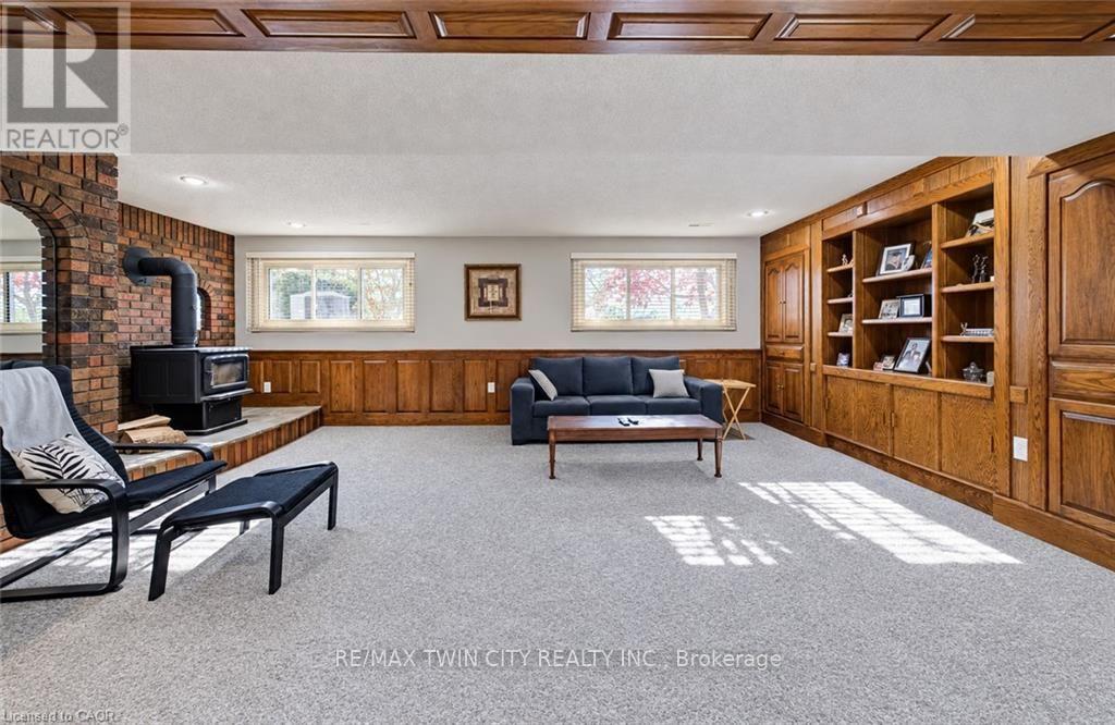 499 EAST RIVER Road, Brant, ON photo 32