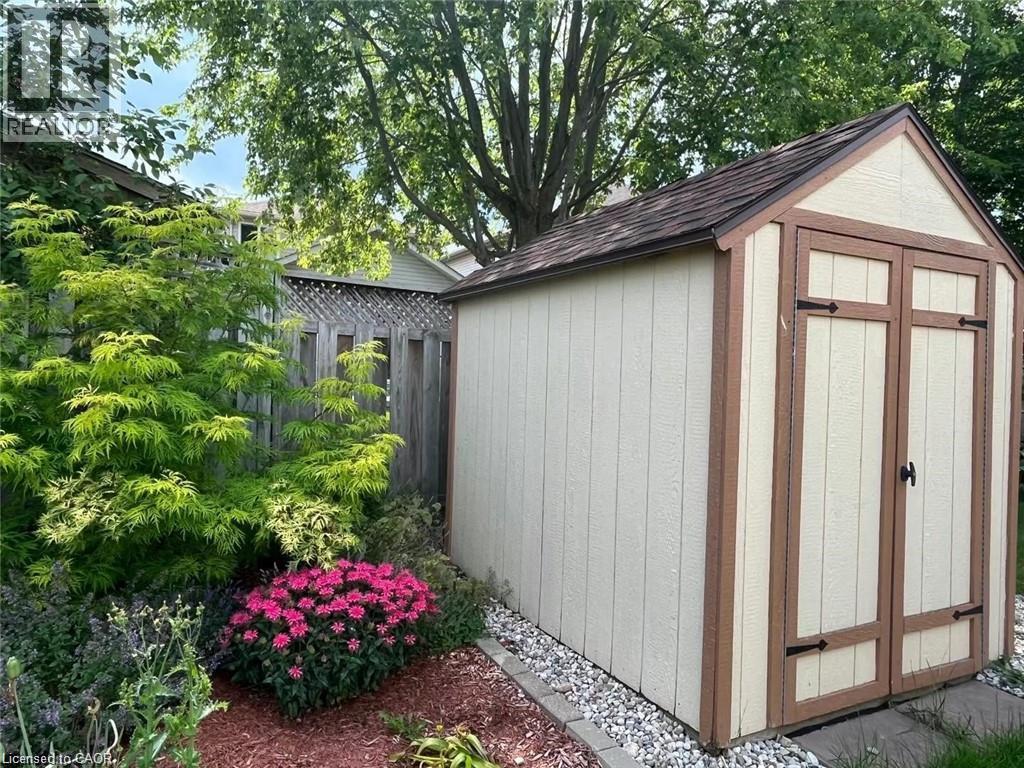603 MOUNTAIN MAPLE Avenue — photo 3