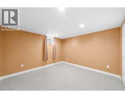 227 4 Street Sw, Medicine Hat, AB T1A4E4 Photo 20