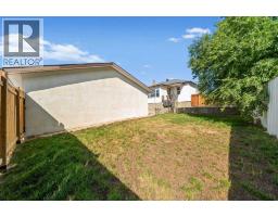 227 4 Street Sw, Medicine Hat, AB T1A4E4 Photo 24