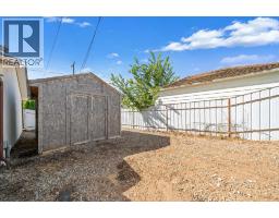 227 4 Street Sw, Medicine Hat, AB T1A4E4 Photo 25