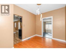 Bedroom - 227 4 Street Sw, Medicine Hat, AB T1A4E4 Photo 8