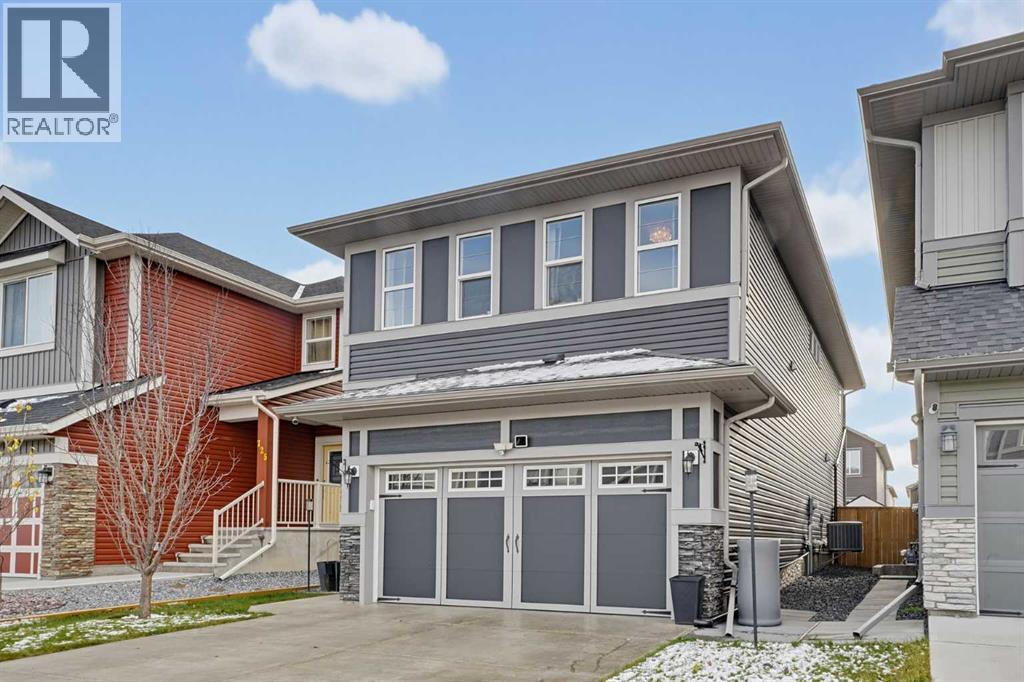 721 Midtown Drive SW, Airdrie — photo 2
