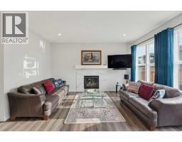 Bedroom - 721 Midtown Drive Sw, Airdrie, AB T4B4K5 Photo 8