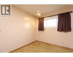 739 23 Street N, Lethbridge, AB T1H3S8 Photo 18