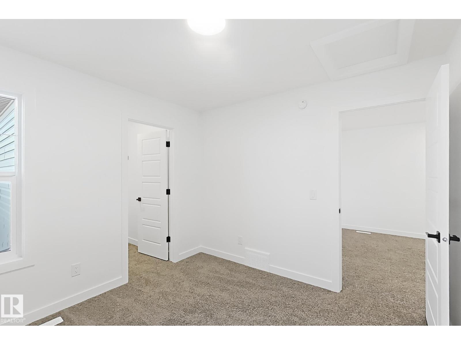 908 17 ave NW, Edmonton — photo 36