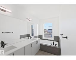 908 17 Ave Nw, Edmonton, AB T6T2X8 Photo 42