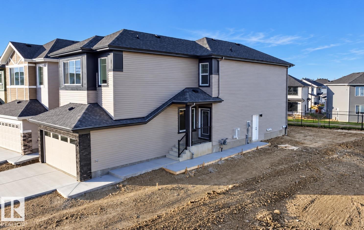 904 17 AVE NW, Edmonton — photo 2