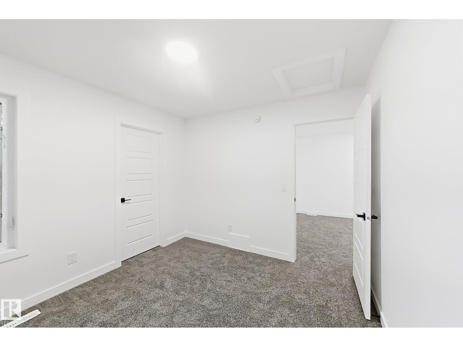 904 17 AVE NW, Edmonton — photo 33