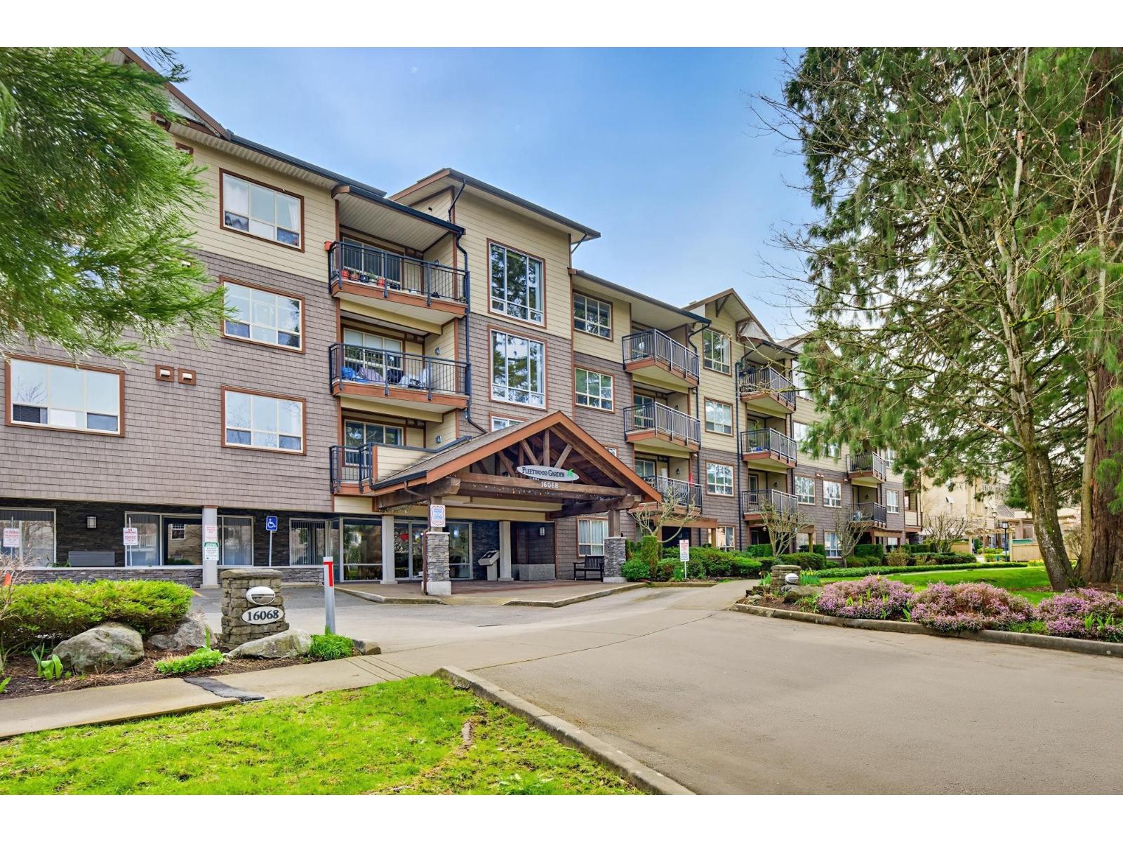 411 16068 83 Avenue, Surrey — photo 2