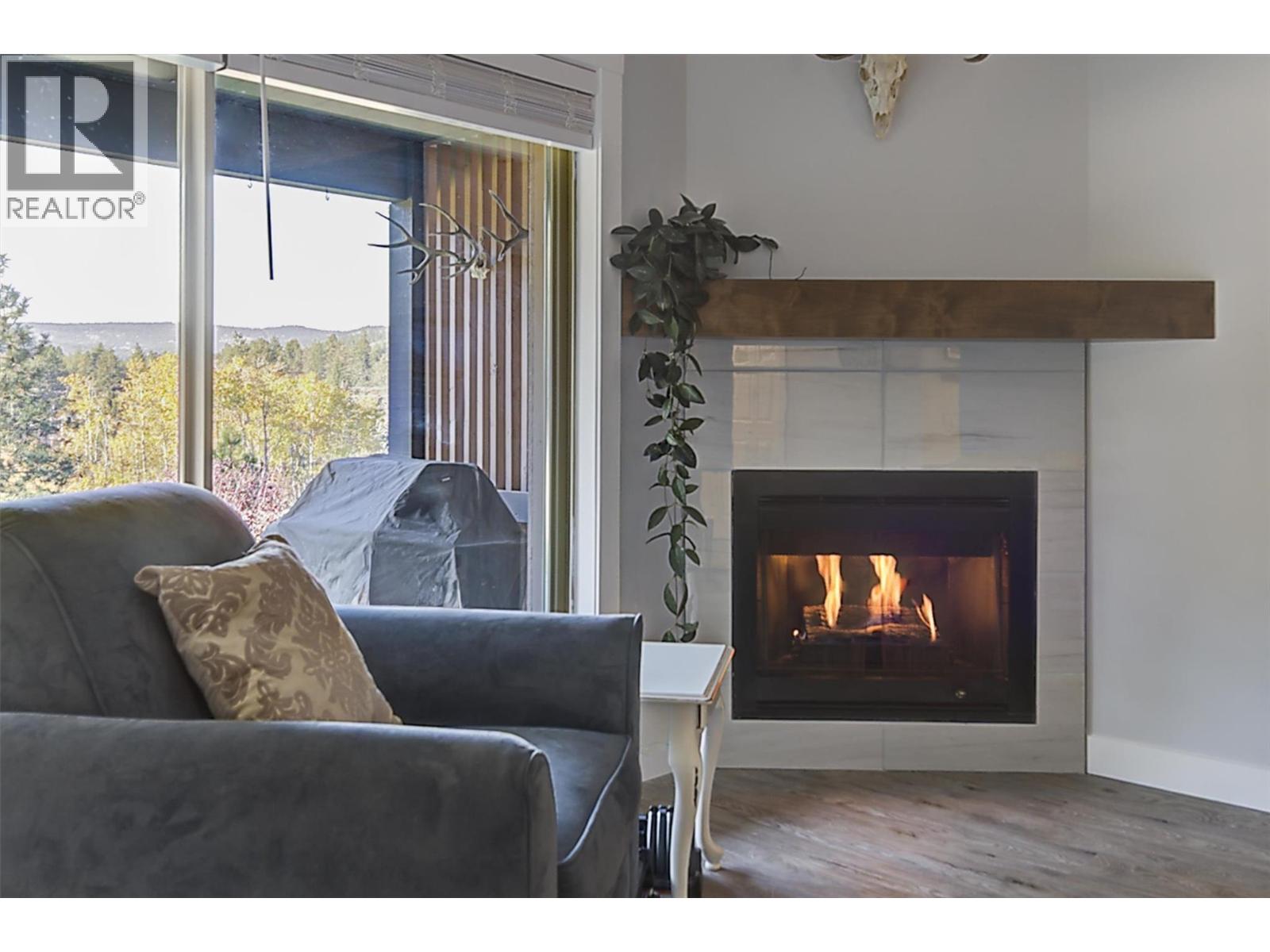  2218 Golf Course Drive, West Kelowna