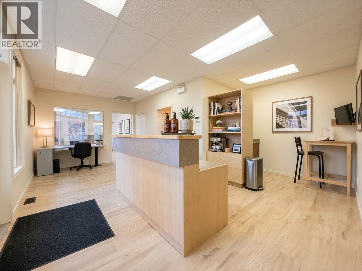 4 680 Marine Park Drive, Salmon Arm - Image 1