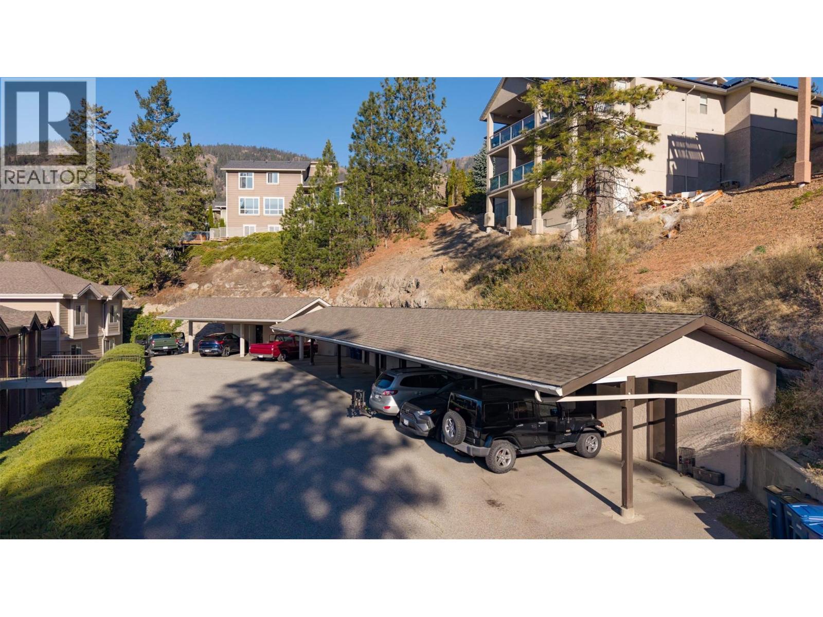  2218 Golf Course Drive, West Kelowna