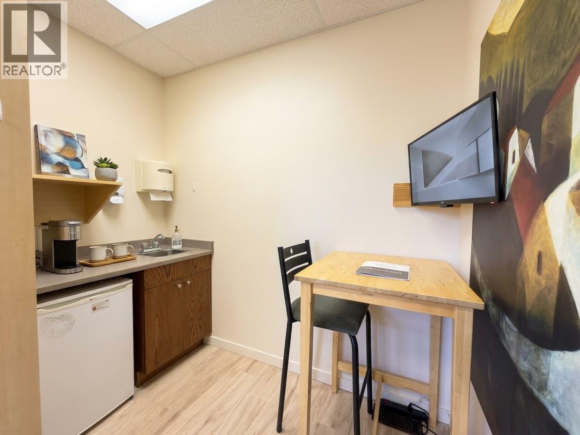 4 680 Marine Park Drive, Salmon Arm - Image 1