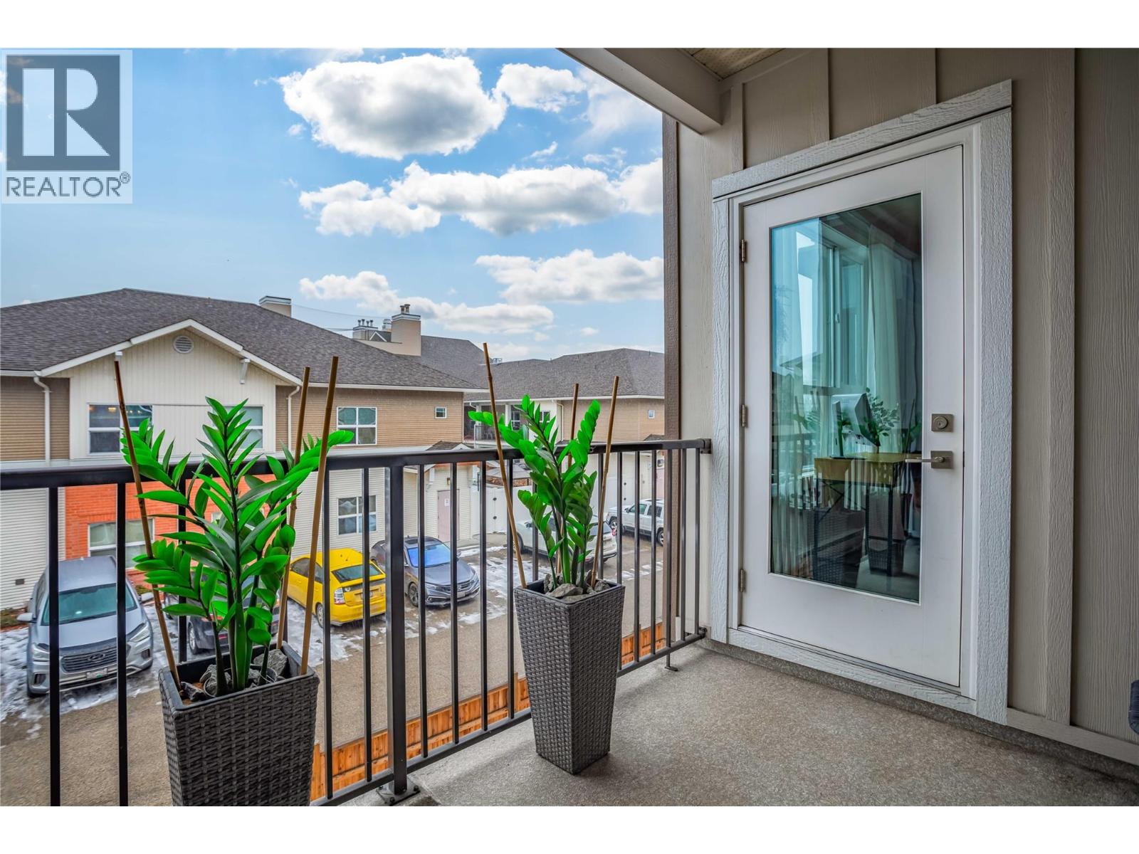204 3090 Burtch Road, Kelowna