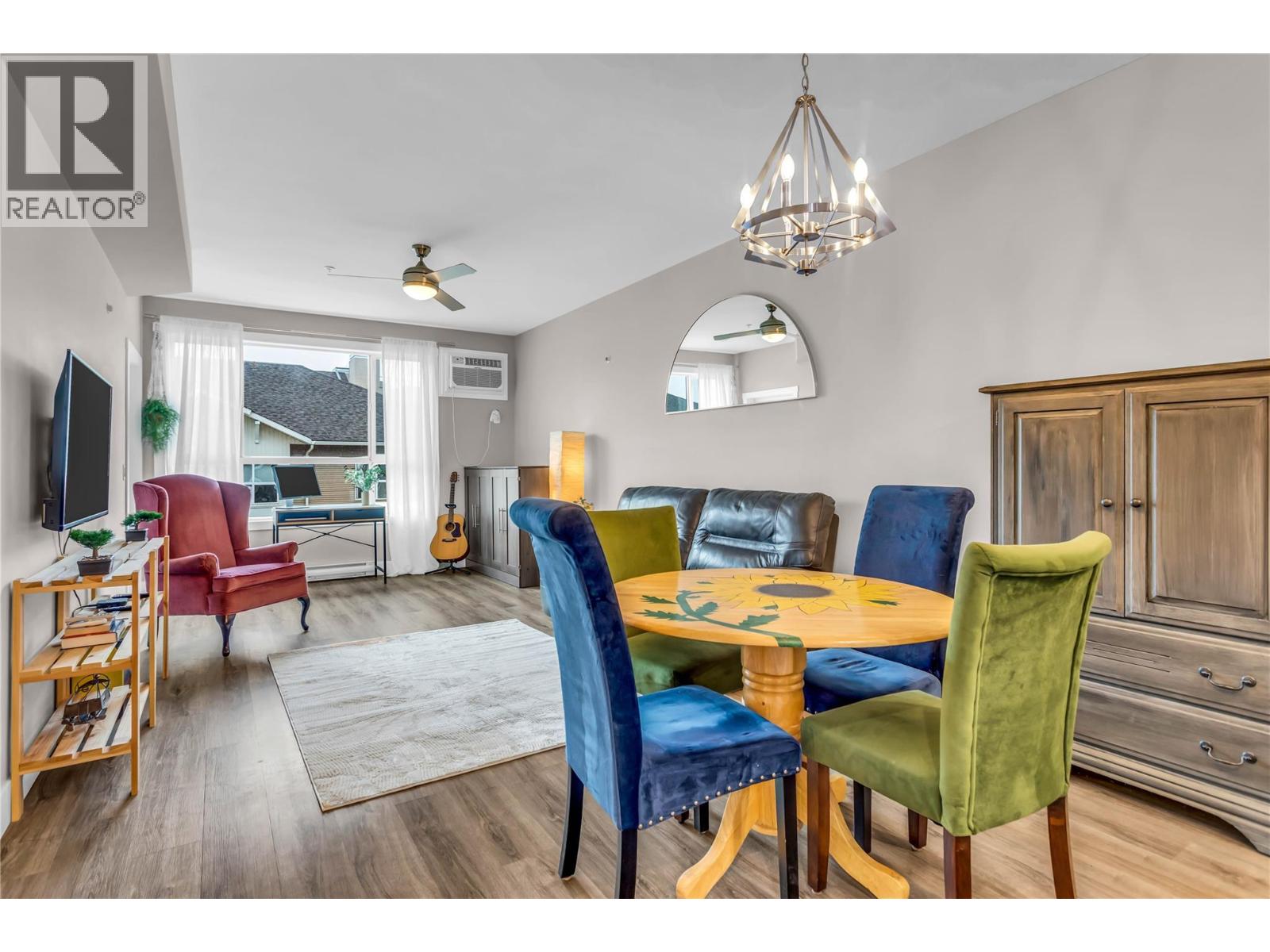 204 3090 Burtch Road, Kelowna