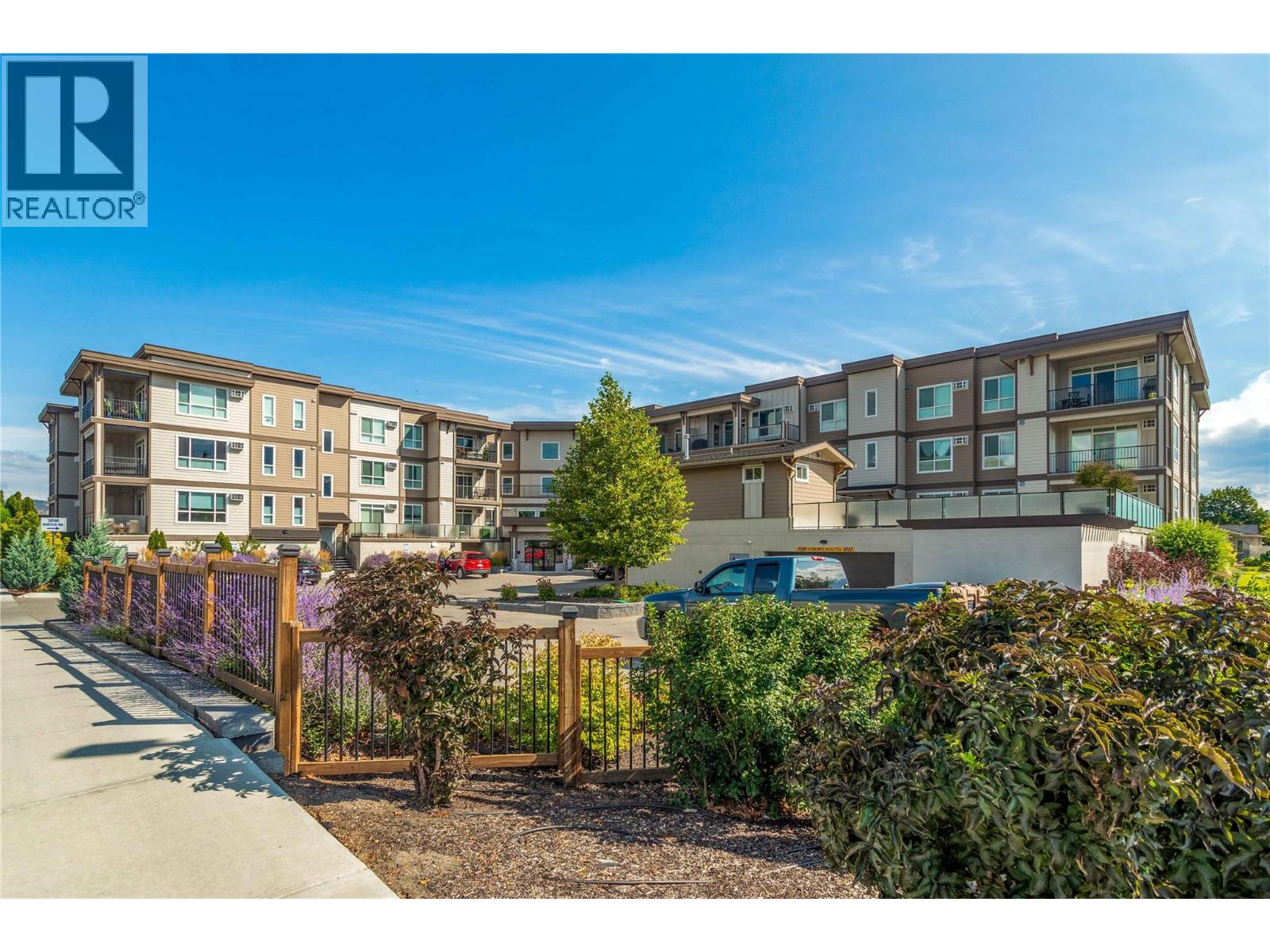 204 3090 Burtch Road, Kelowna