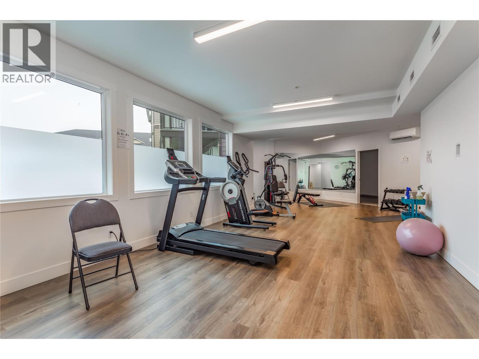 204 3090 Burtch Road, Kelowna