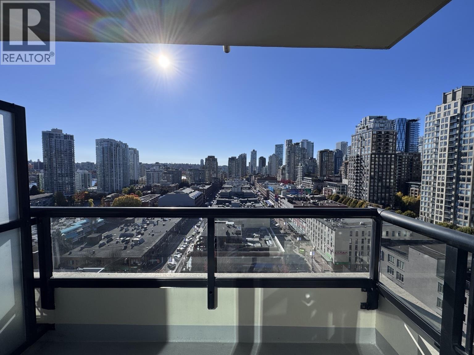 1609 977 Mainland Street, Vancouver — photo 11
