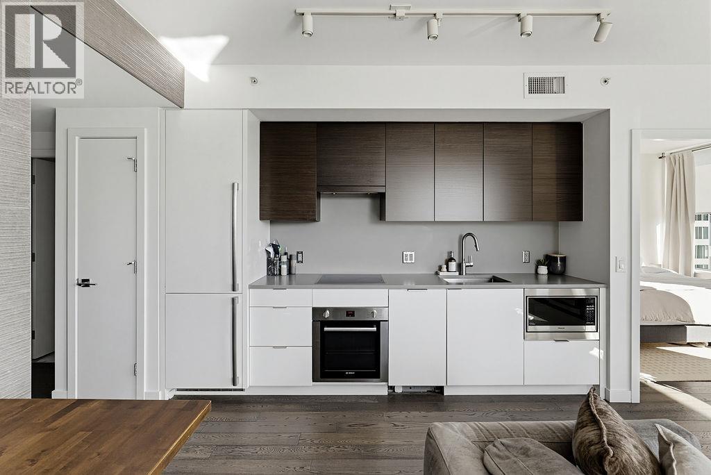 703 1688 Pullman Porter Street, Vancouver — photo 4