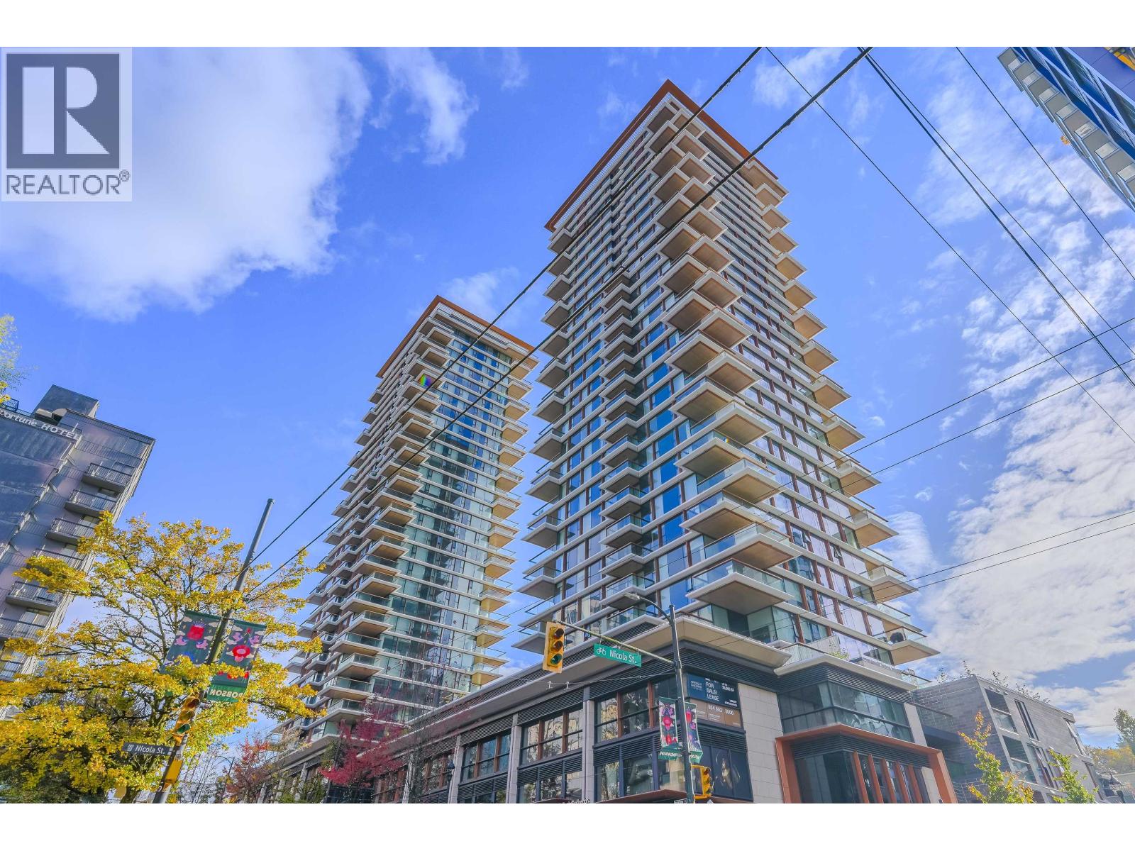 1606 – 1482 Robson Street