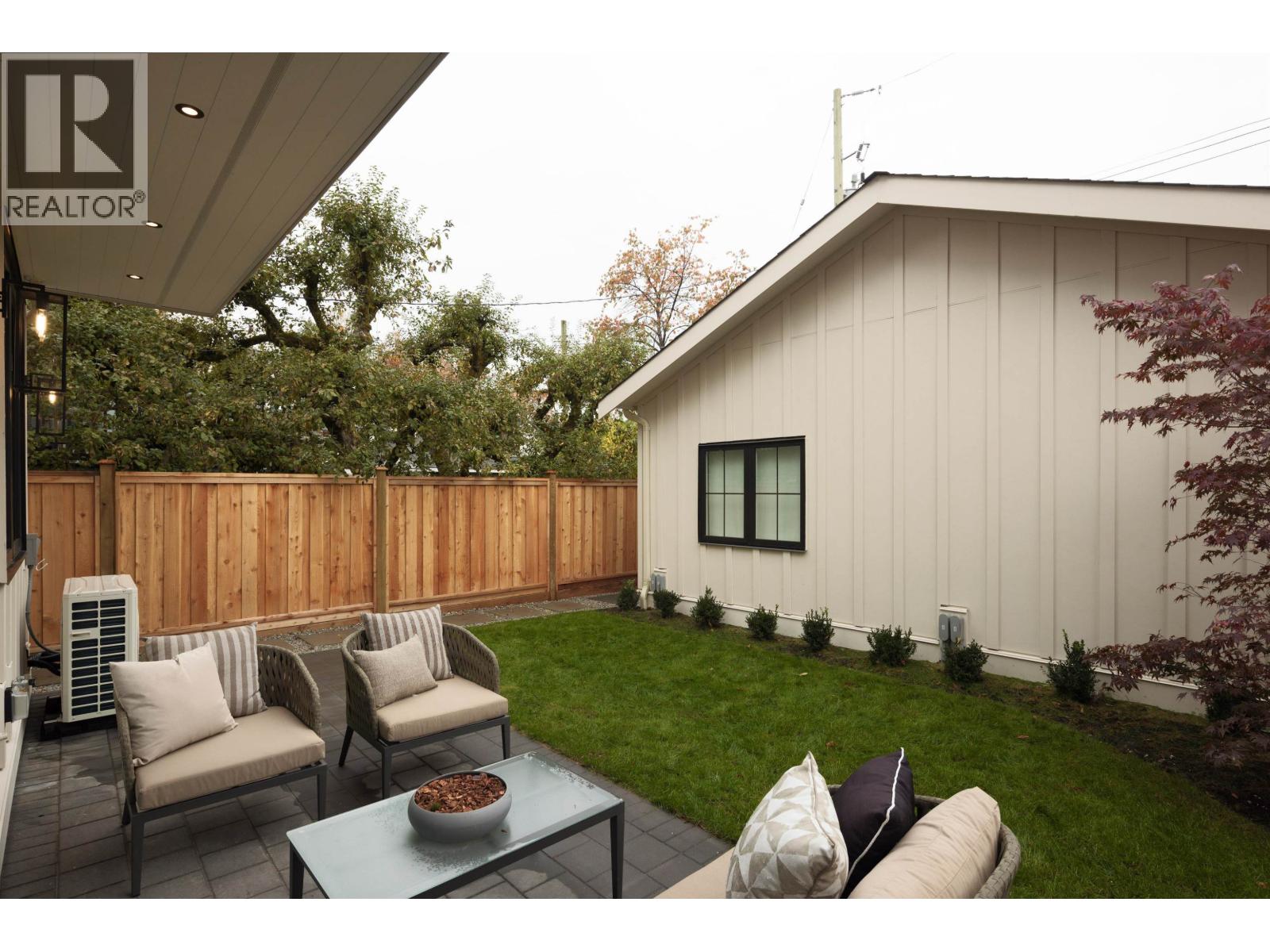 2 3351 W 13th Avenue, Vancouver — photo 36